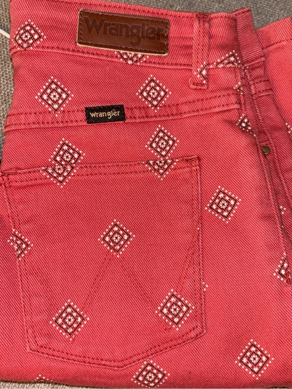 Wrangler Women's Red Diamond-Print Jeans Size 2
